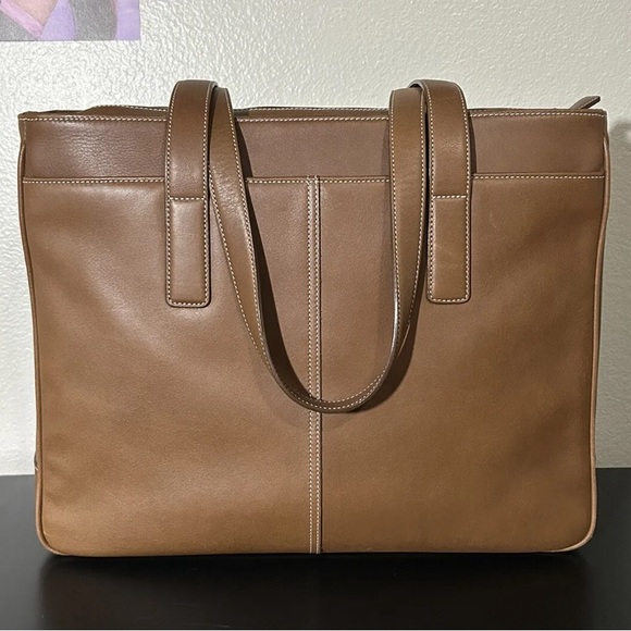 Coach Hamptons Tote/Laptop Bag In British Tan Leather W/ Dual Handles - Picture 14 of 15